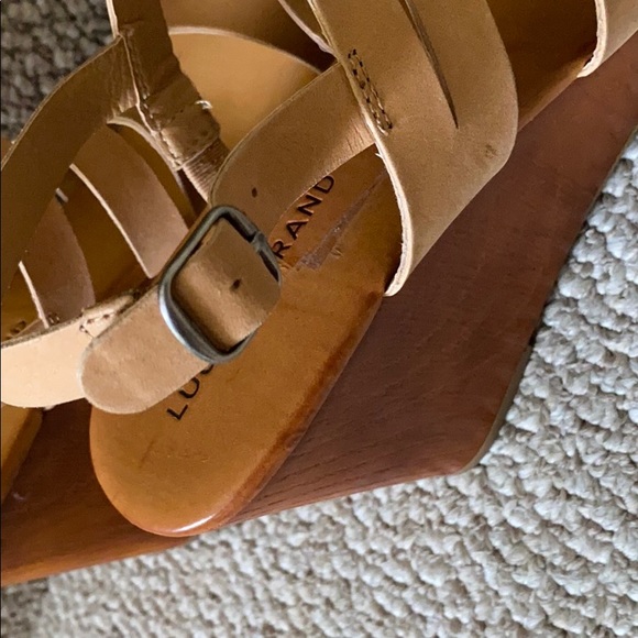 Let’s meet up at the roof top eatery! Lucky Brand - Picture 9 of 9